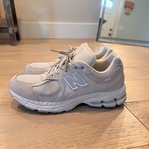New Balance 2002R Casual Sneaker | Beige Neutral Grey Size 8 Women 6.5 Men